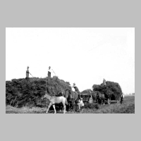 080-0113 Ernte bei Bauer Heinrich Borchert im Jahre 1932.jpg